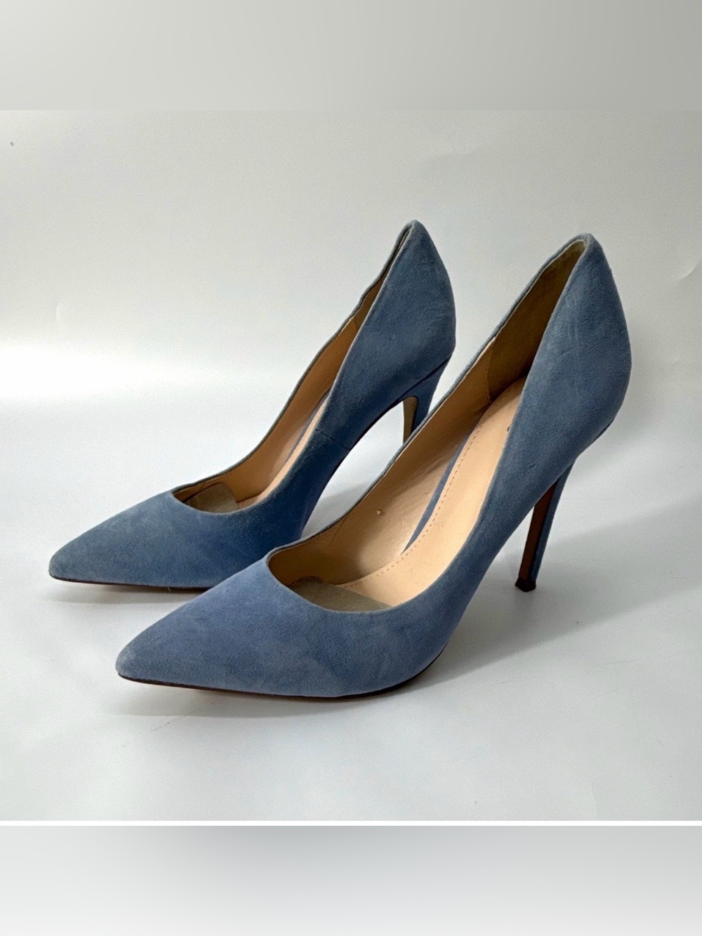Victoria's Secret Light Blue Suede Pointed Toe Pumps Stiletto Heels Wings US 7 B